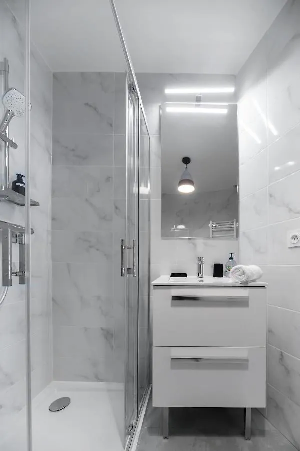 Le Wilson - Appartement Design - Hyper Centre Vichy 0*,  France